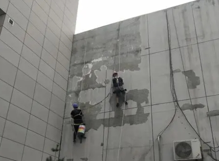 上街区楼顶漏水维修公司分享下上街区外墙防水的注意事项